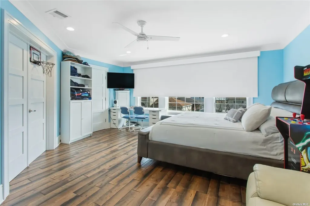 853 W Park Avenue Long Beach NY 11561