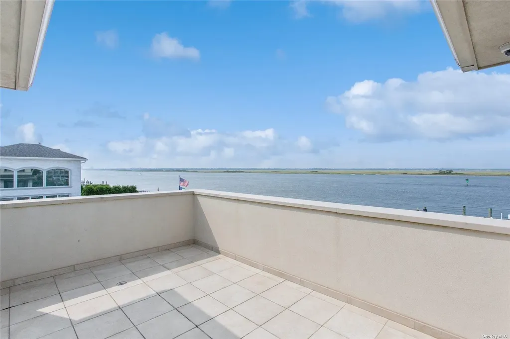 853 W Park Avenue Long Beach NY 11561