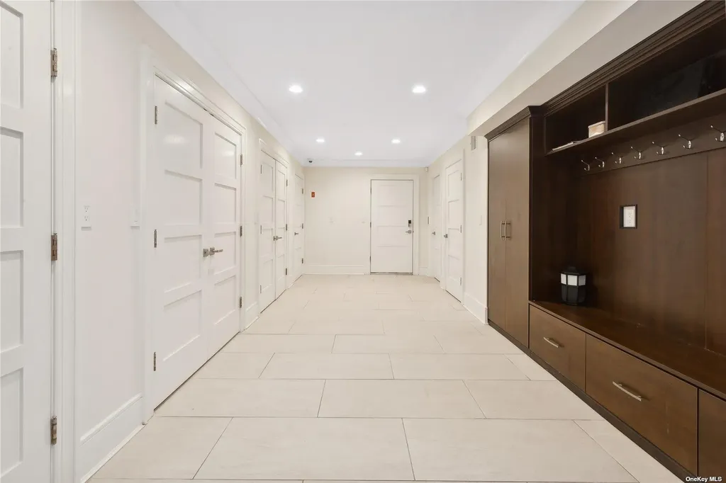 853 W Park Avenue Long Beach NY 11561