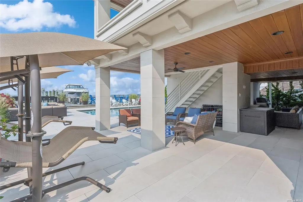 853 W Park Avenue Long Beach NY 11561