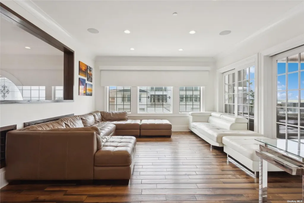 853 W Park Avenue Long Beach NY 11561