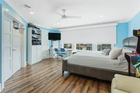 853 W Park Avenue Long Beach NY 11561