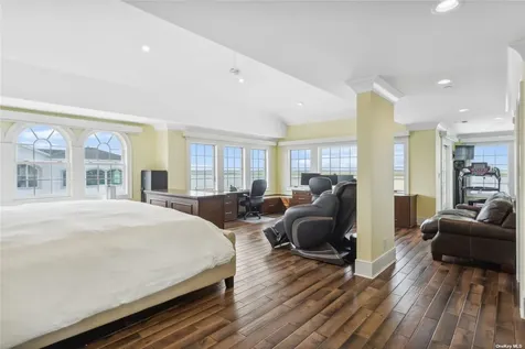 853 W Park Avenue Long Beach NY 11561