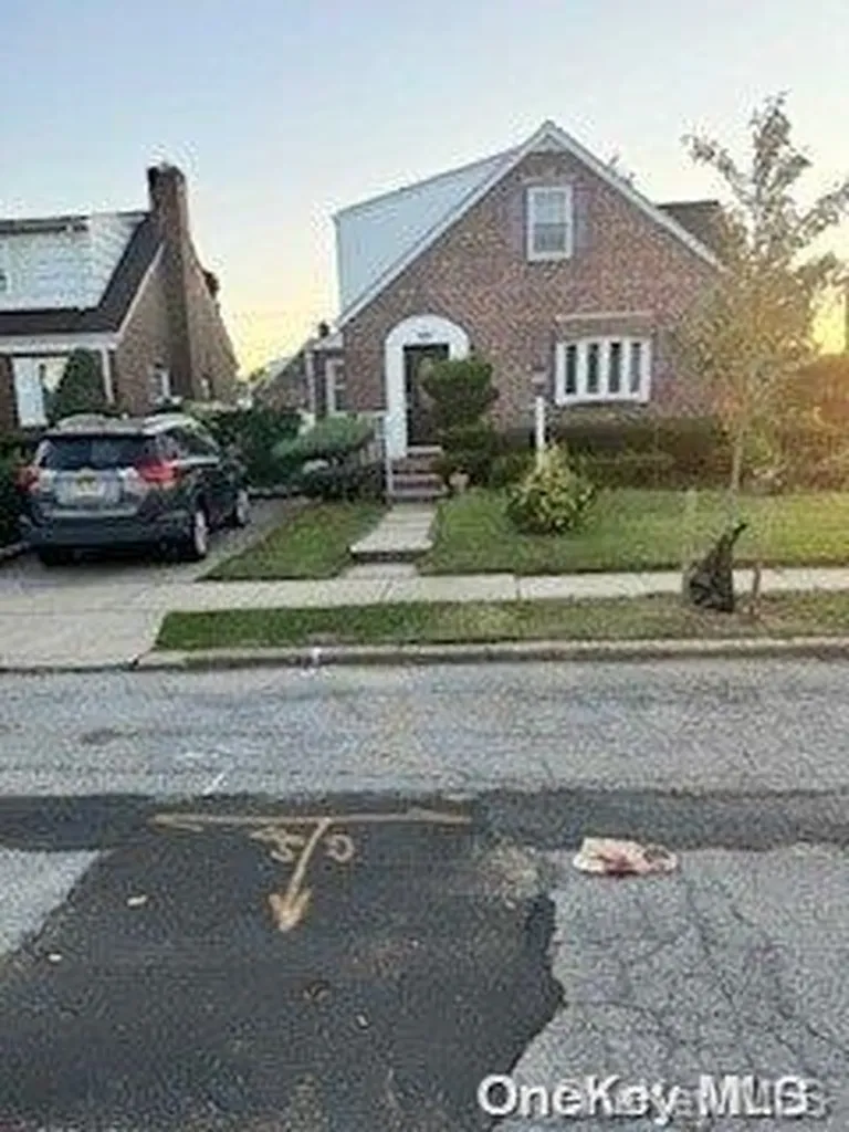108 Roberta Street Valley Stream NY 11580