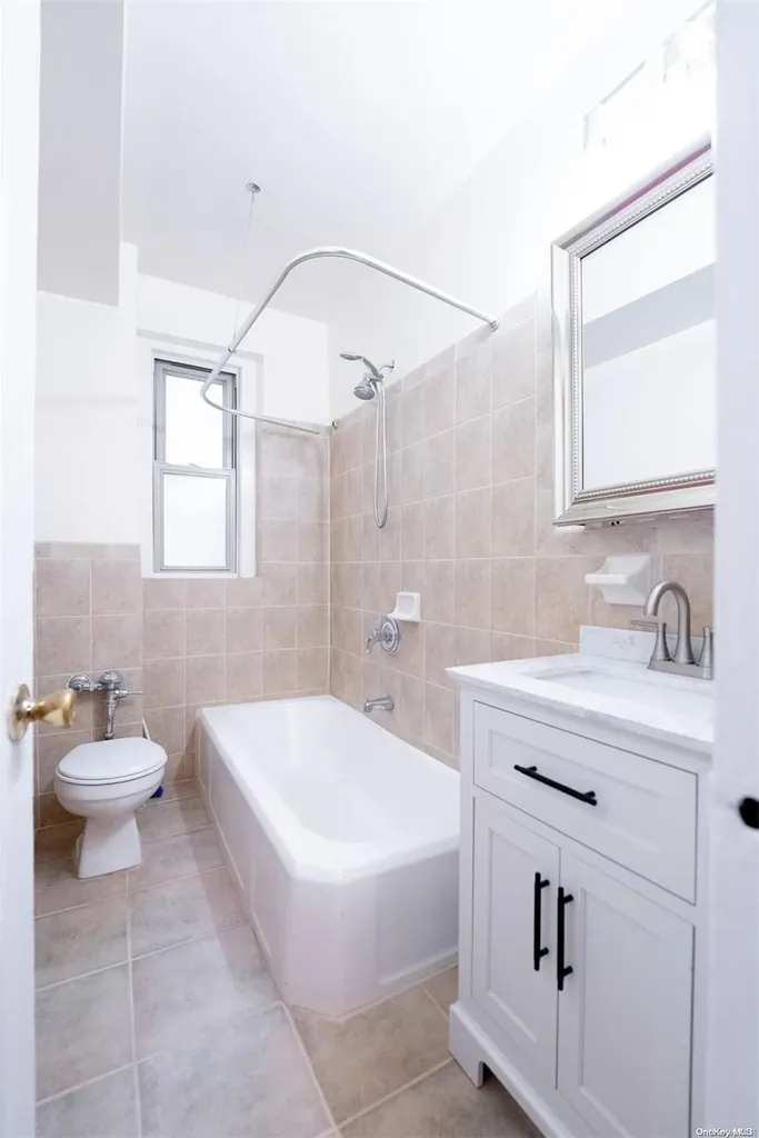 2190 Boston Road Bronx NY 10462