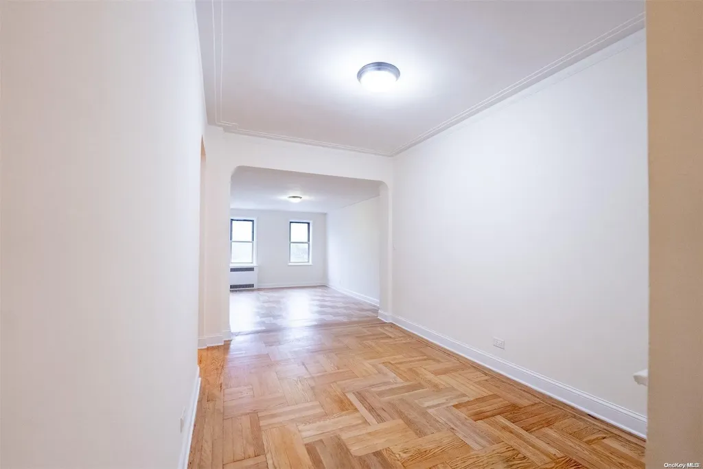 2190 Boston Road Bronx NY 10462