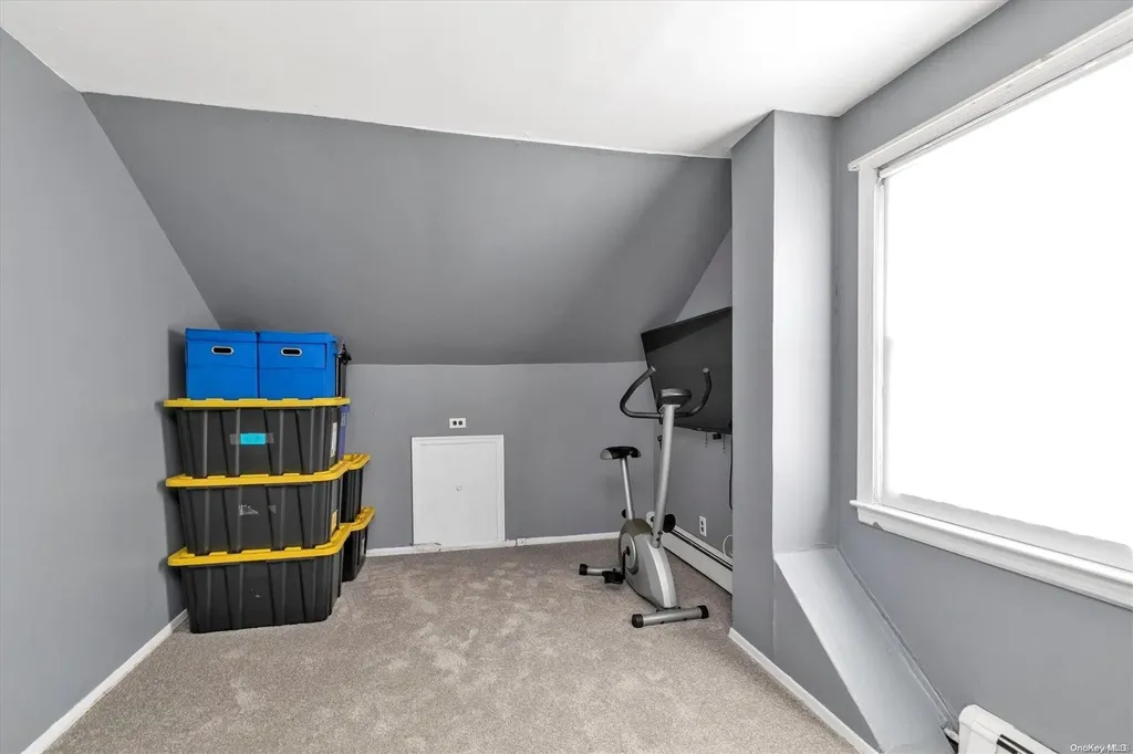 259 Mckinley Parkway Mineola NY 11501