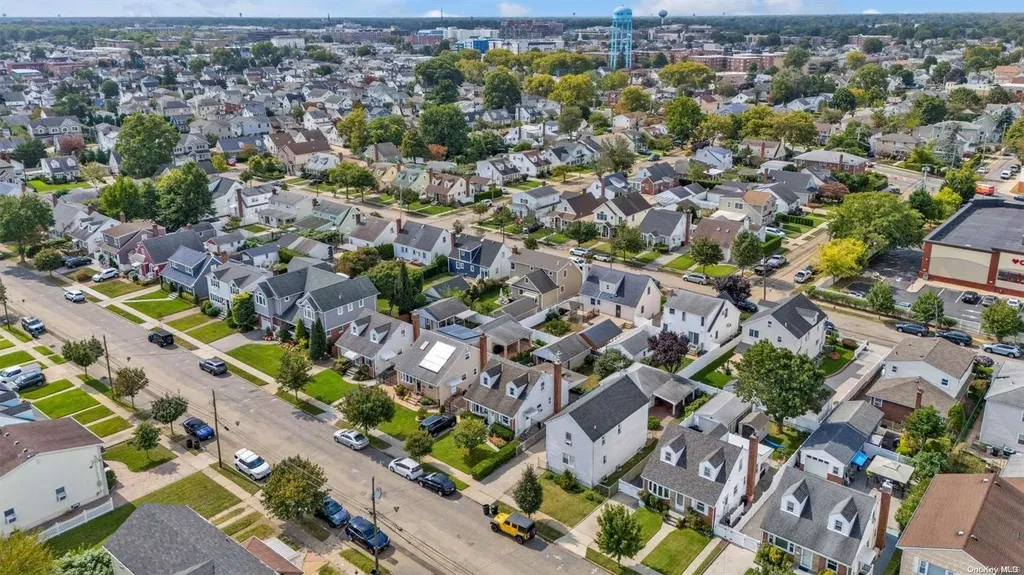 259 Mckinley Parkway Mineola NY 11501