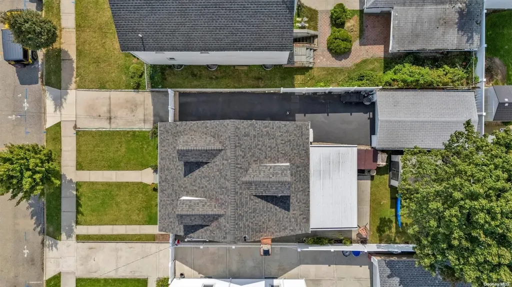 259 Mckinley Parkway Mineola NY 11501