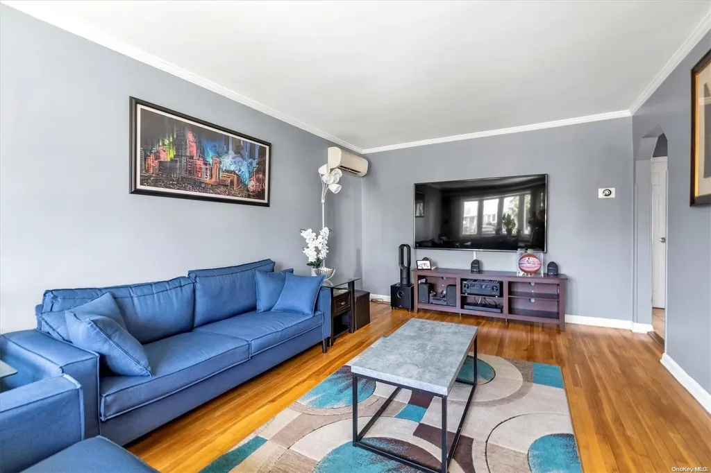 259 Mckinley Parkway Mineola NY 11501