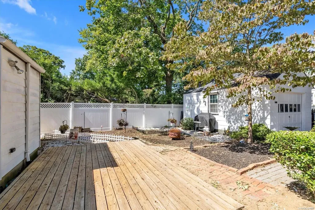 565 Westminster Road North Baldwin NY 11510