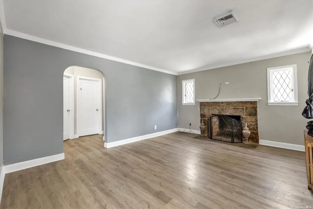 565 Westminster Road North Baldwin NY 11510