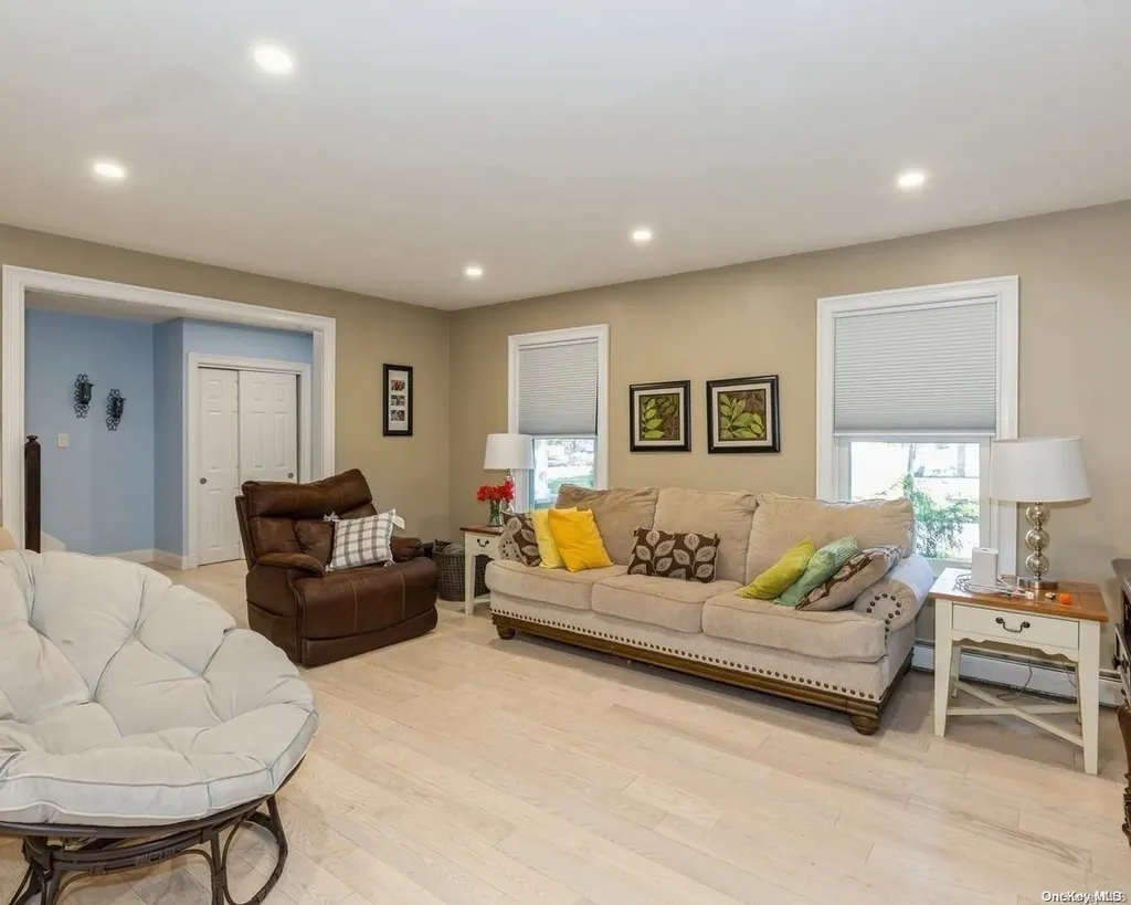 8 Chatham Woods Drive Centereach NY 11720