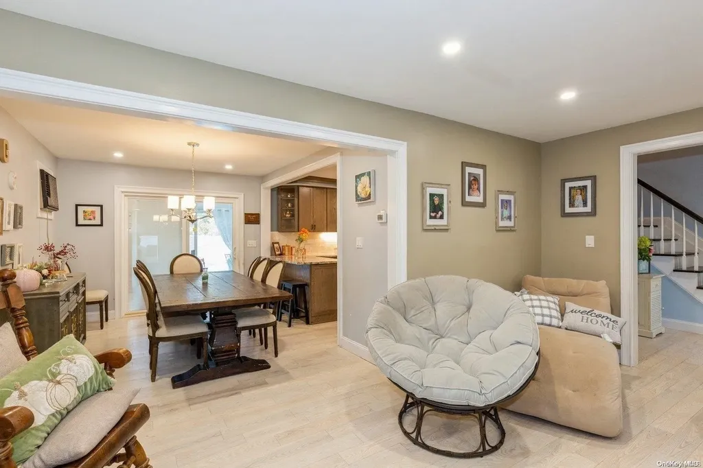 8 Chatham Woods Drive Centereach NY 11720
