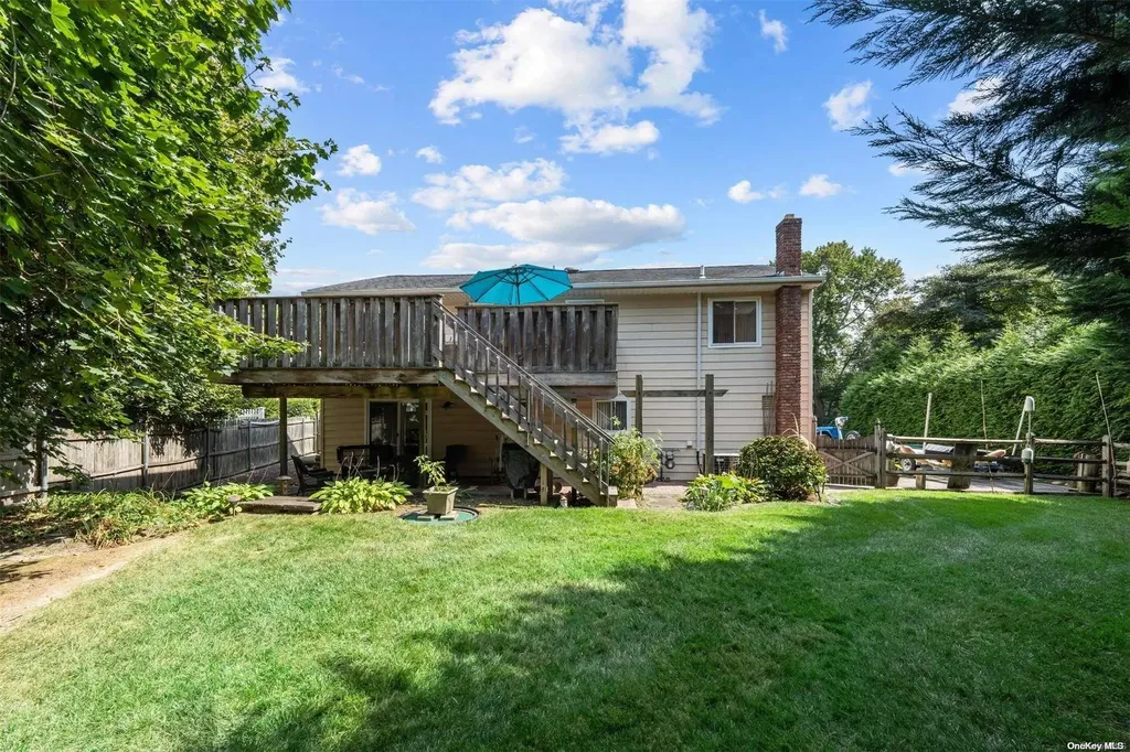 80 Byron Way Oakdale NY 11769