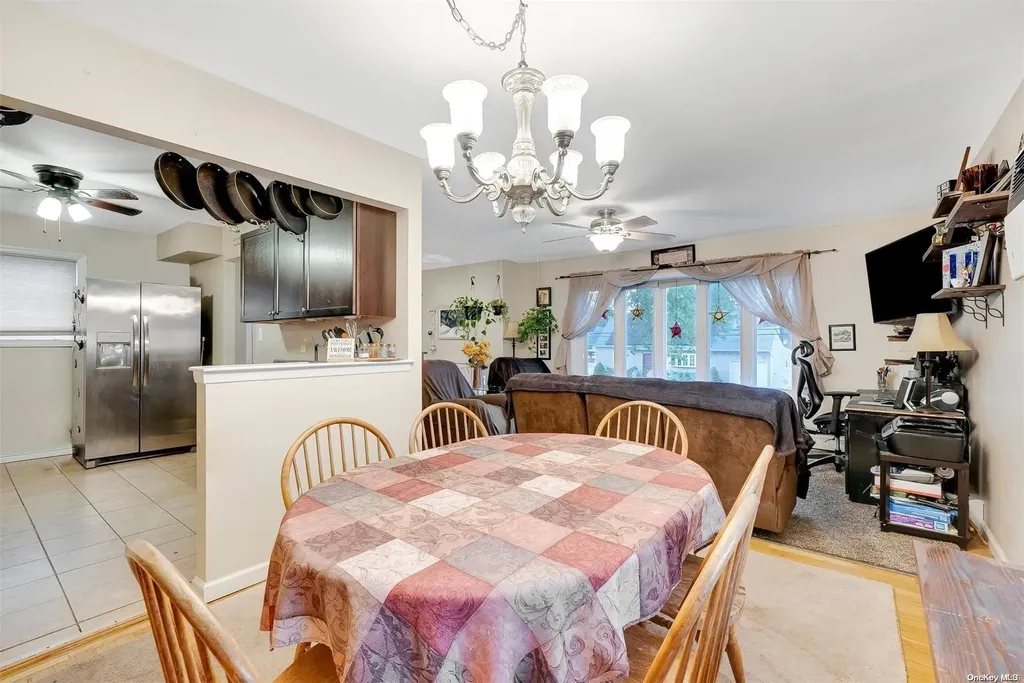 336 Lexington Avenue West Babylon NY 11704