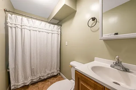 336 Lexington Avenue West Babylon NY 11704