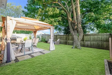 336 Lexington Avenue West Babylon NY 11704