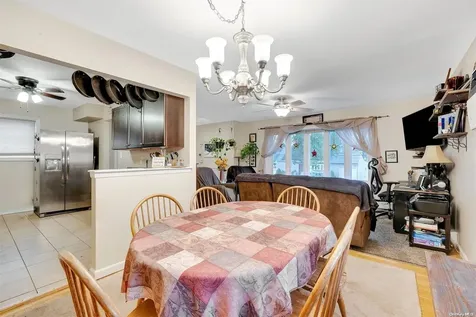 336 Lexington Avenue West Babylon NY 11704