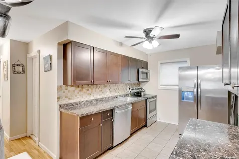 336 Lexington Avenue West Babylon NY 11704