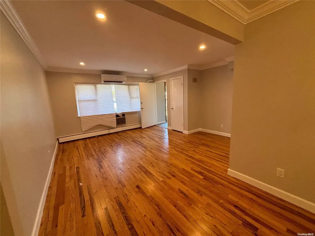 158 I U Willets Road Albertson NY 11507