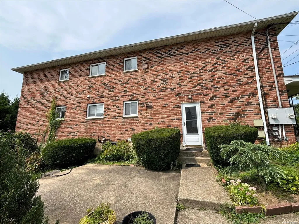 158 I U Willets Road Albertson NY 11507