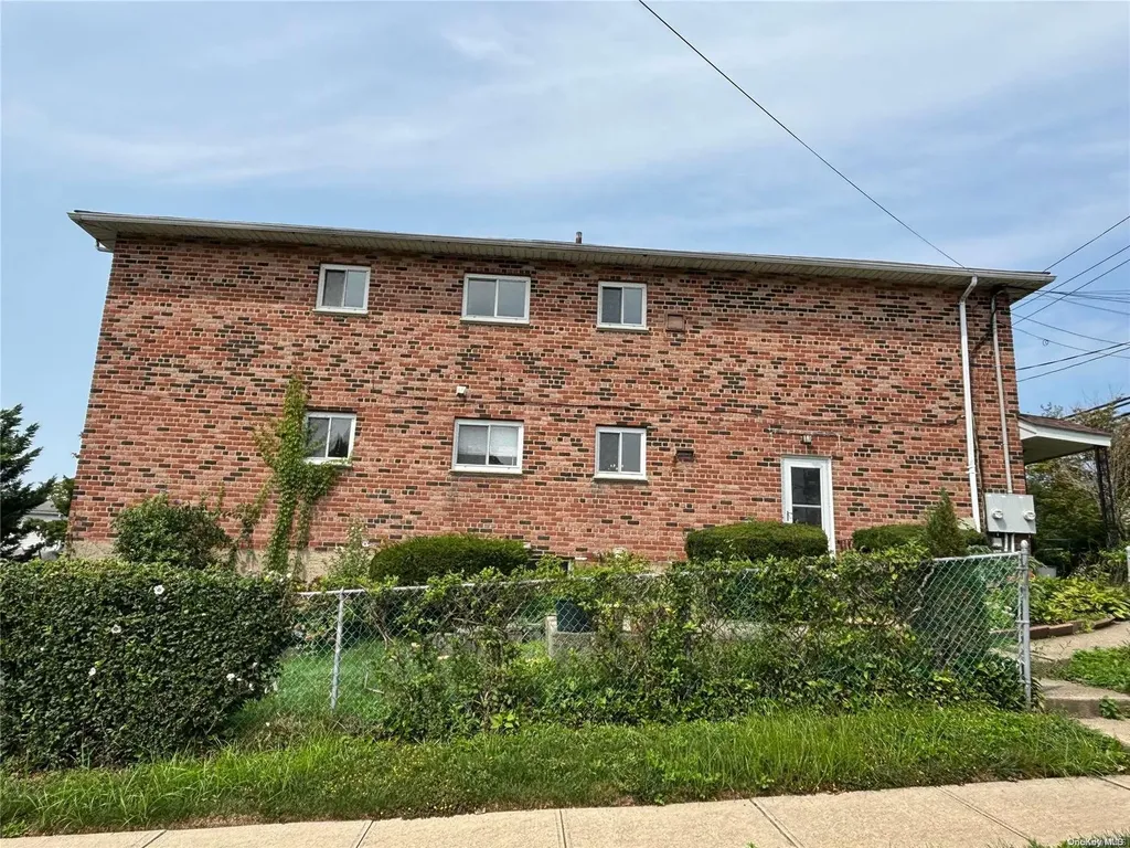 158 I U Willets Road Albertson NY 11507