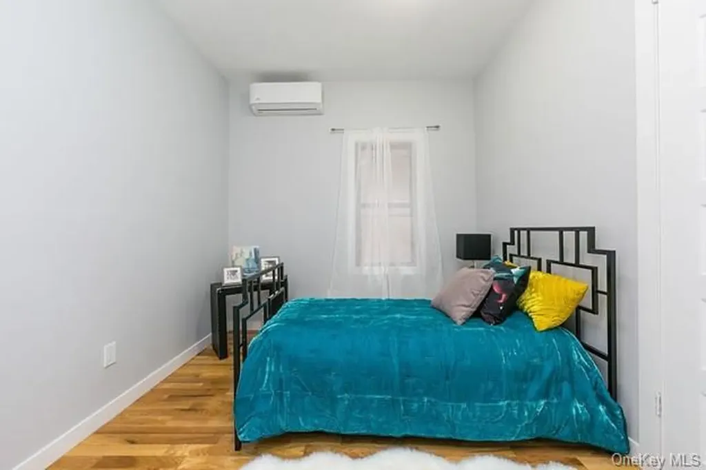 390 E 49th Street Brooklyn NY 11203