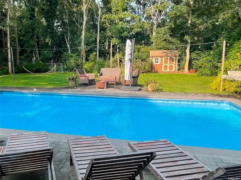 61 Rogers Avenue Westhampton Beach NY 11978