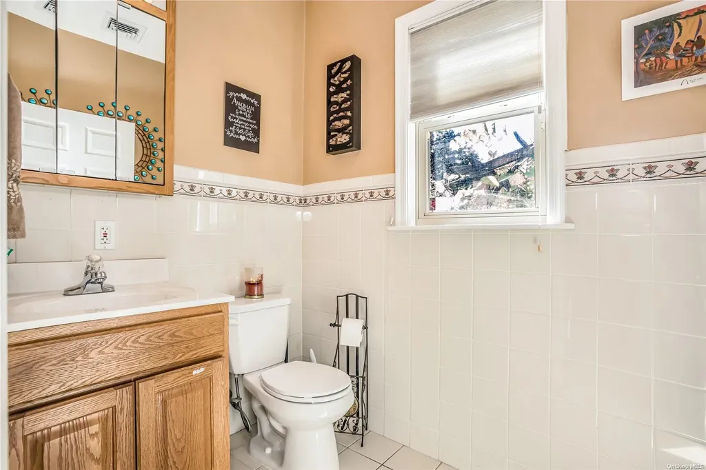 110 Herbert Street Islip NY 11751