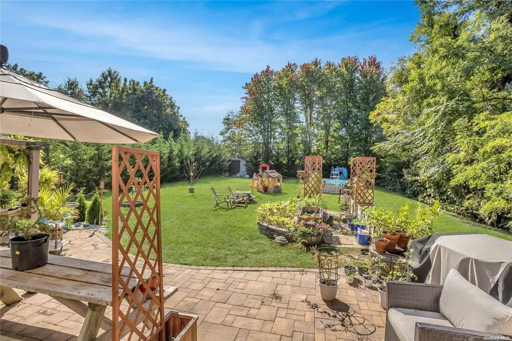 110 Herbert Street Islip NY 11751