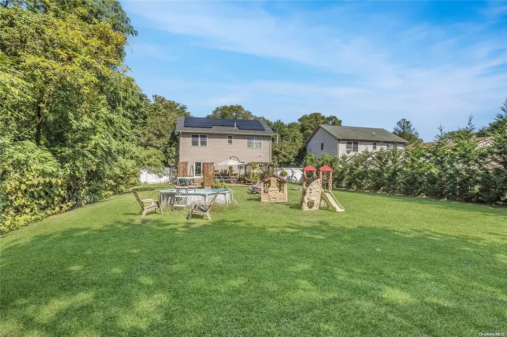 110 Herbert Street Islip NY 11751