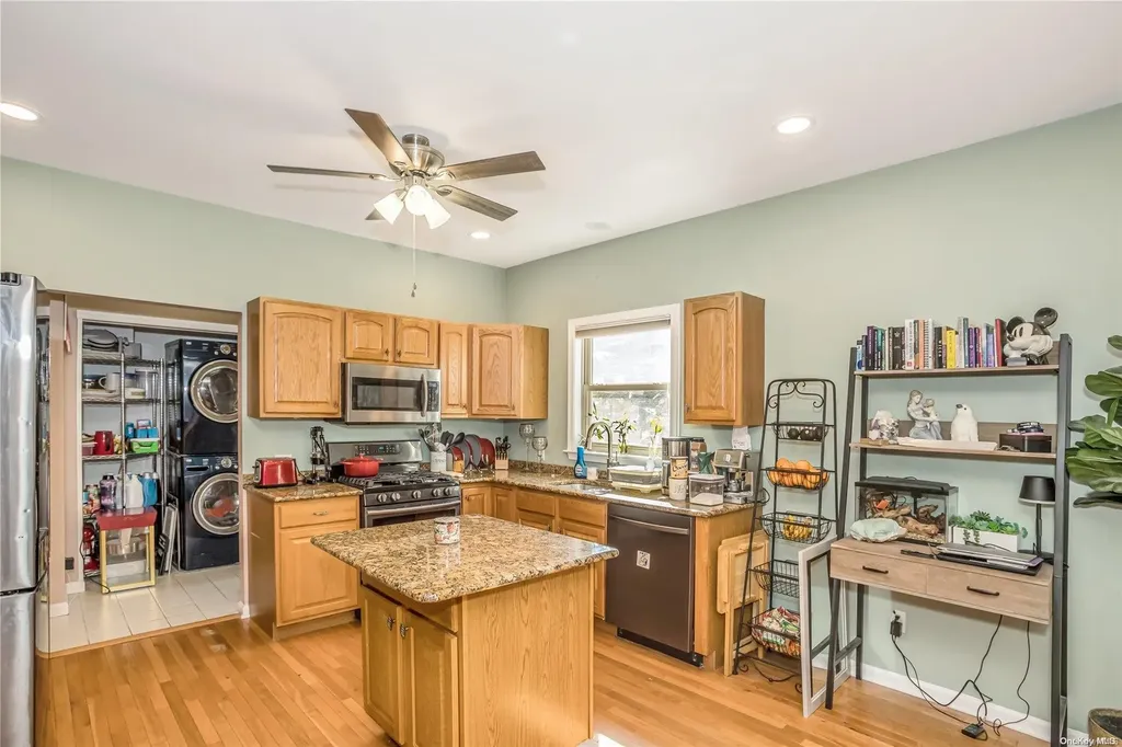110 Herbert Street Islip NY 11751