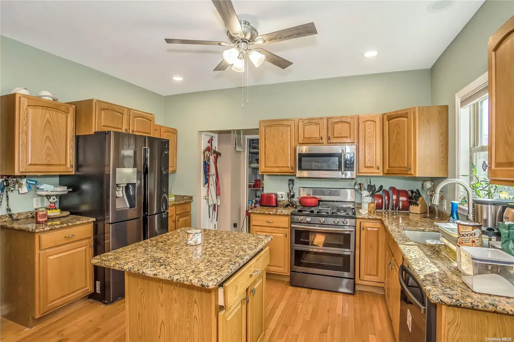 110 Herbert Street Islip NY 11751