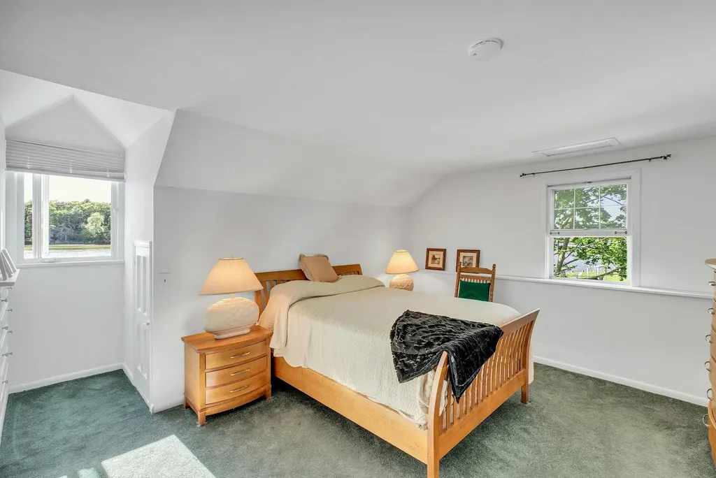 170 Connetquot Drive Oakdale NY 11769