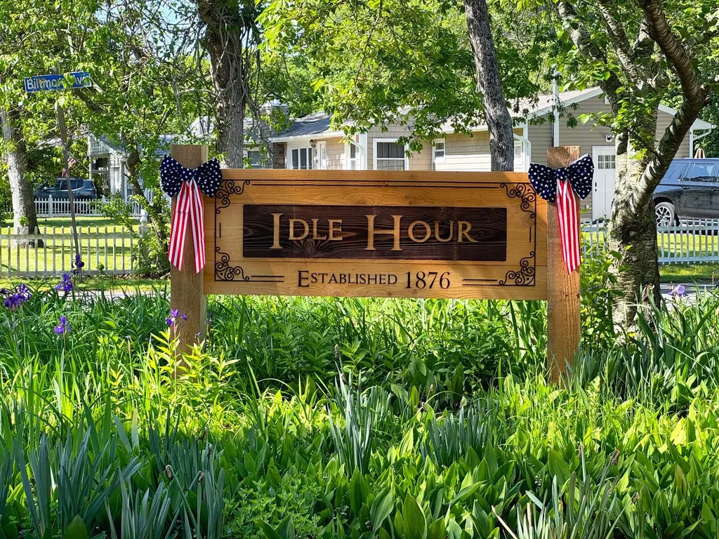 170 Connetquot Drive Oakdale NY 11769