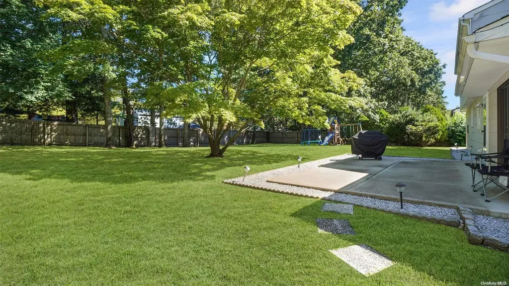116 Sequoia Drive Coram NY 11727