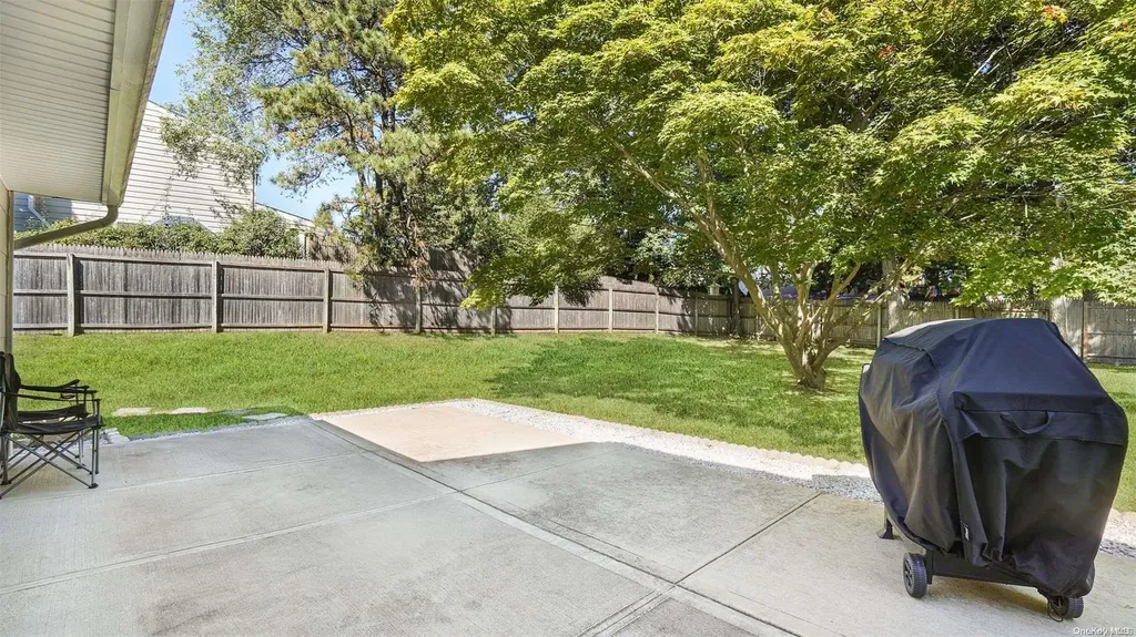 116 Sequoia Drive Coram NY 11727