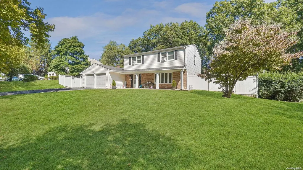 116 Sequoia Drive Coram NY 11727