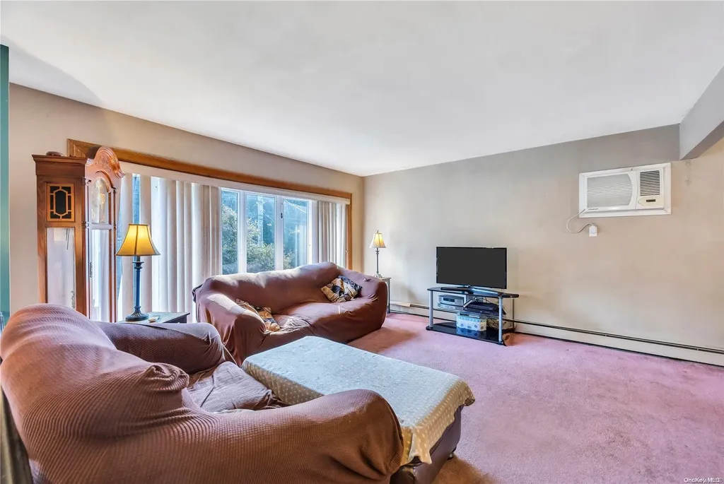 485 Lakeway Drive West Babylon NY 11704