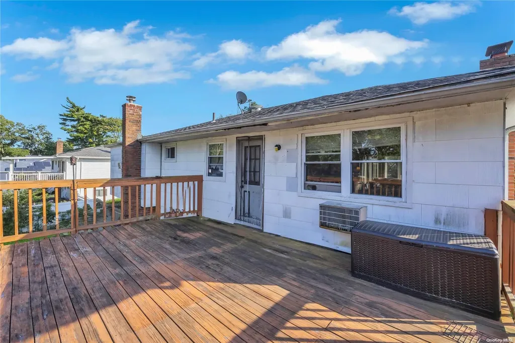 485 Lakeway Drive West Babylon NY 11704