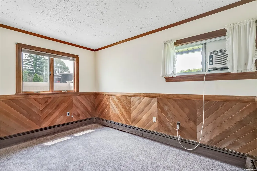 11 Wheelwright Lane Levittown NY 11756