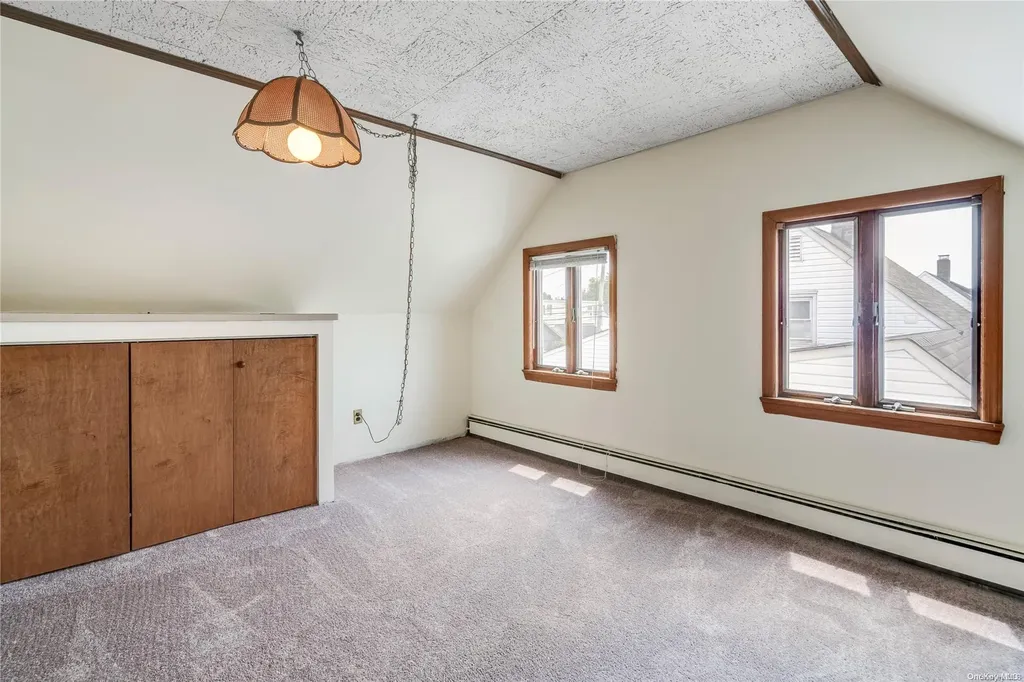 11 Wheelwright Lane Levittown NY 11756