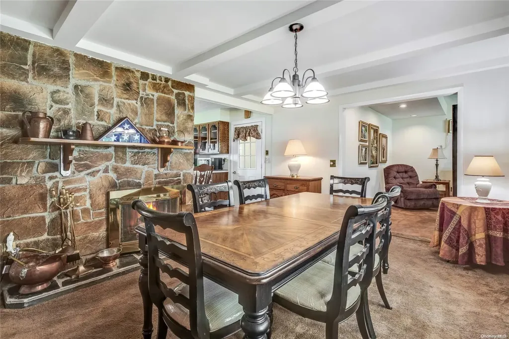 11 Wheelwright Lane Levittown NY 11756