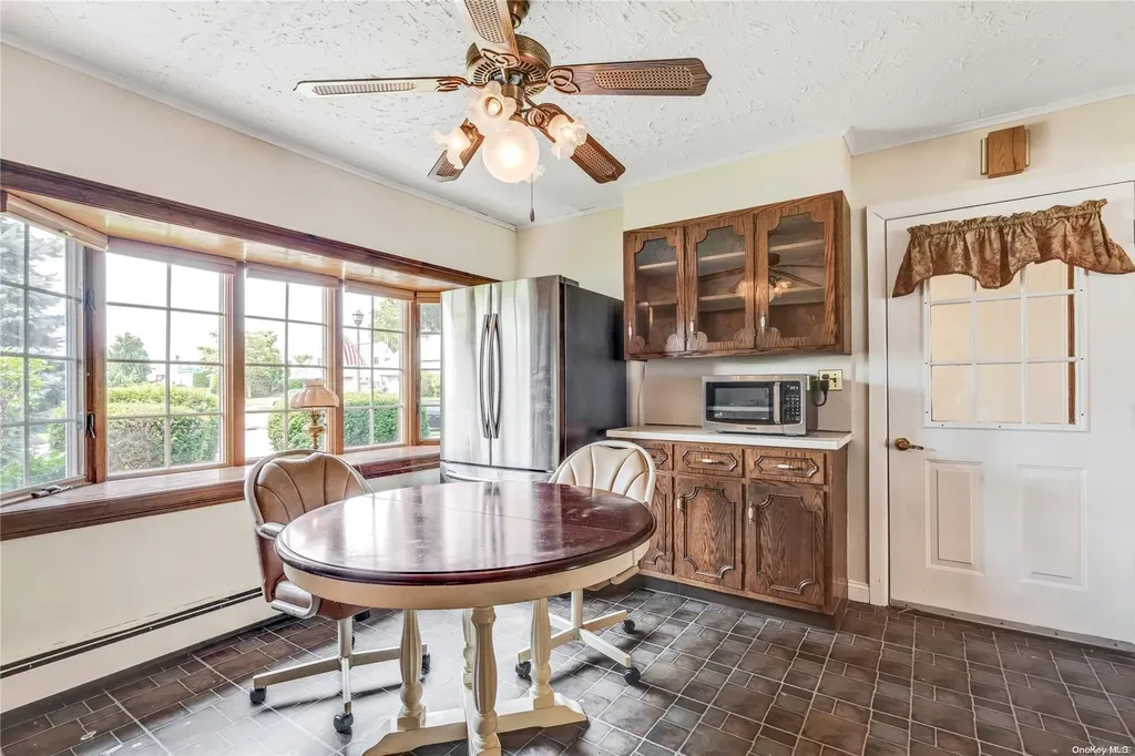 11 Wheelwright Lane Levittown NY 11756