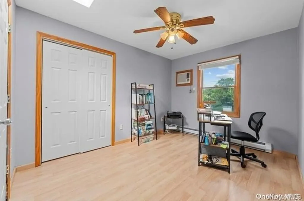 864 S Broadway Lindenhurst NY 11757