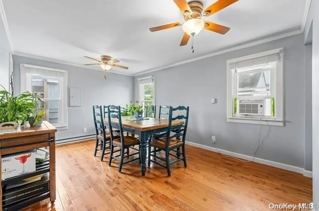 864 S Broadway Lindenhurst NY 11757