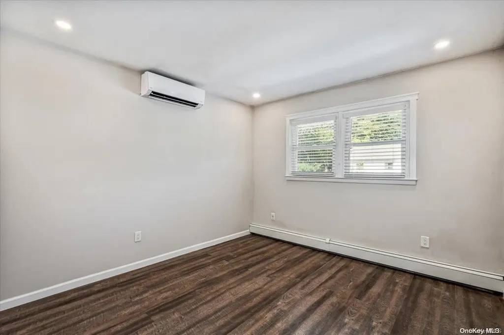 15 Vine Street Centereach NY 11720