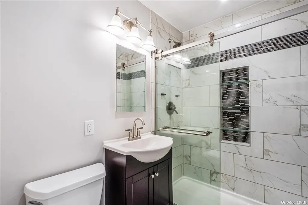 15 Vine Street Centereach NY 11720