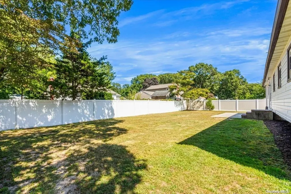 15 Vine Street Centereach NY 11720